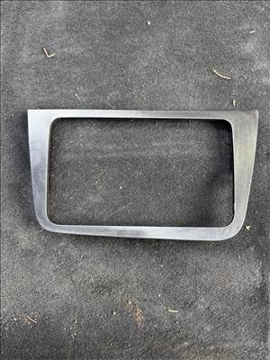 Seat Altea rádió beépítő keret 