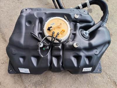 Toyota Yaris (XP130/XP150) tank 