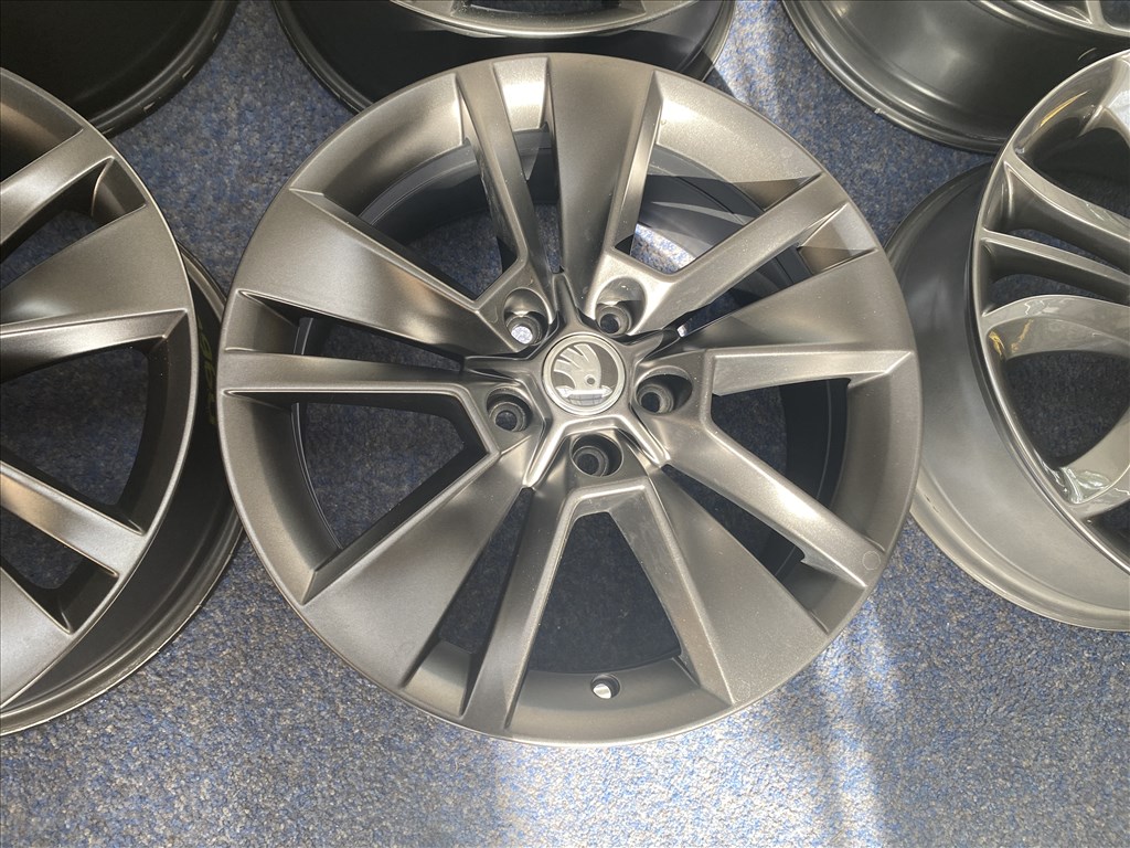 (3666) Skoda gyári 17 alufelni felni, 5x112, Kodiaq Octavia 4. kép