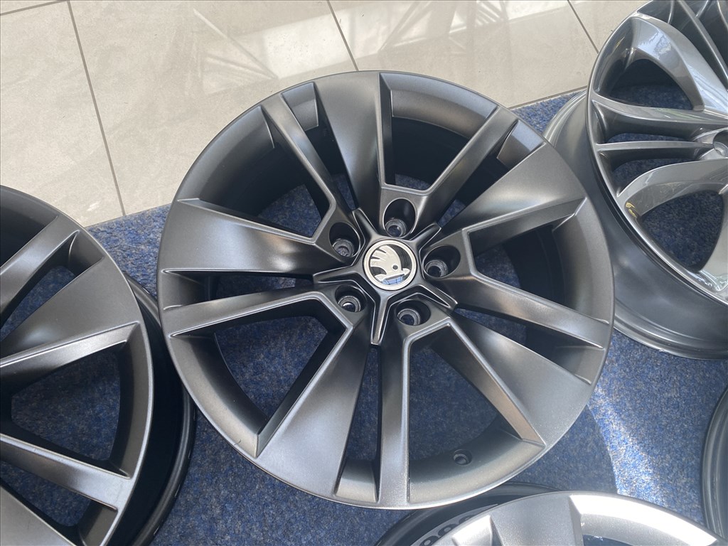 (3666) Skoda gyári 17 alufelni felni, 5x112, Kodiaq Octavia 6. kép