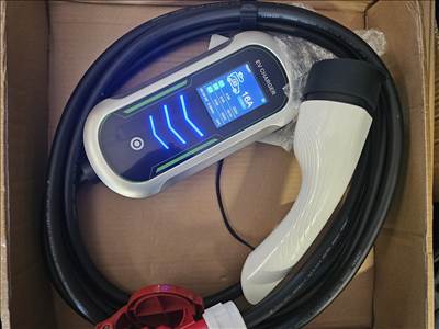 Eladó új 5m EVSE EV töltő Type 2 3 fázis (11KW) 8-16A elektromos járműhöz +táska