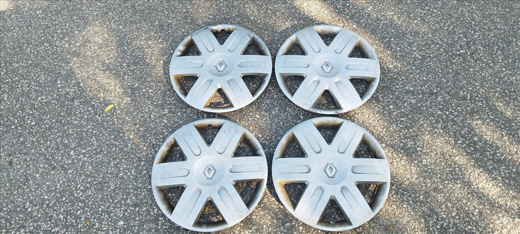 Renault Scenic, Megane, Espace stb gyári 16" dísztárcsa szett eladó! 8200134771 1. kép