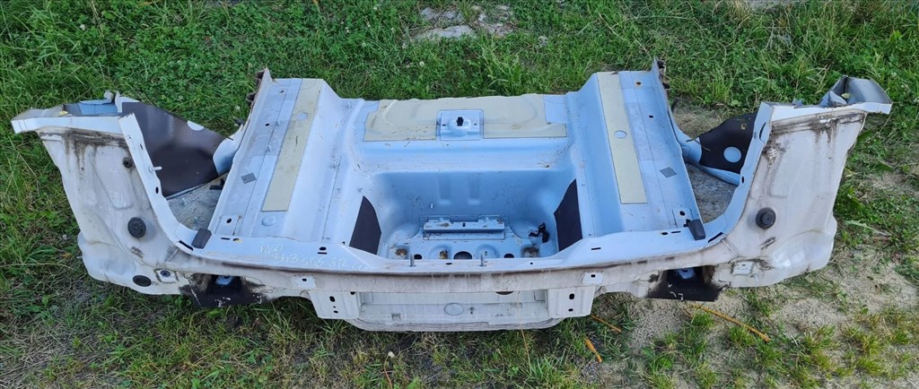 Audi Q5 (8R), Audi Q5 (80A) Hátfal 1. kép