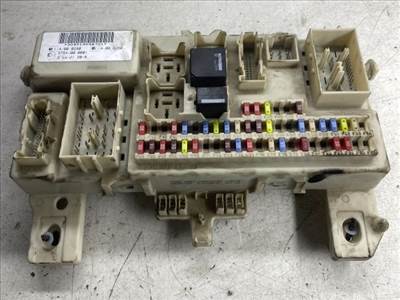 FORD FOCUS II Biztosítéktábla Doboz