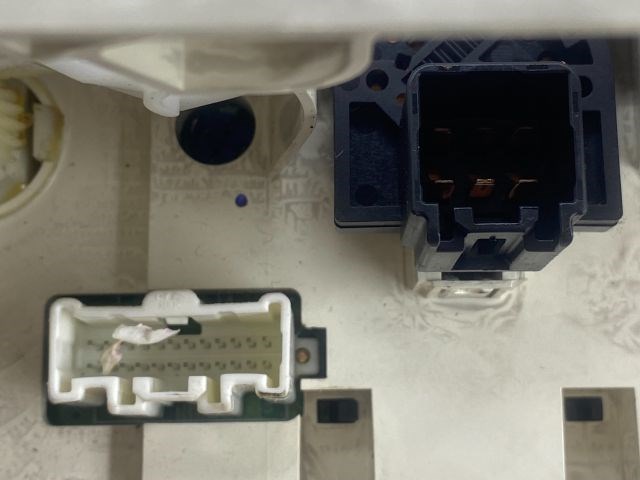 MAZDA 3 Fűtéskapcsoló (manuális klímás) 4. kép