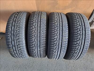 4db 225/60 R17 Hankook Winter icept Evo 2 Téli gumi eladó!!!  ára 10000Ft/db Állapota: 5-6mm minta