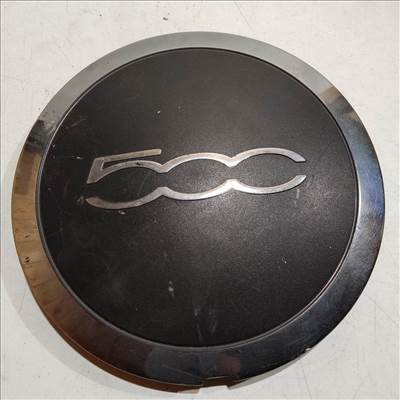 204518 Fiat 500 2007- felni közép kupak, a képen látható állapotban, egy rögzítő fül törött, rögzítő rugó nélkül!! 51884863