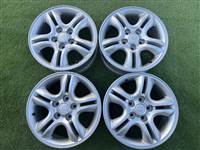 5x114.3 16" Hyundai gyári alufelni 6,5Jx16h2 ET41