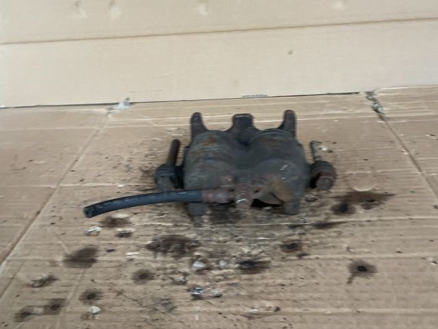 Mazda MPV (LW) MAZDA MPV Jobb első Féknyereg Munkahengerrel 1. kép