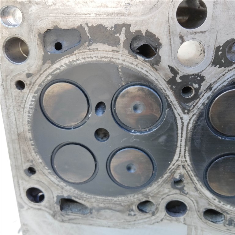 91722 Fiat Punto, Idea, Panda II., Doblo 1,3 16v Diesel hengerfej 55193109 3. kép