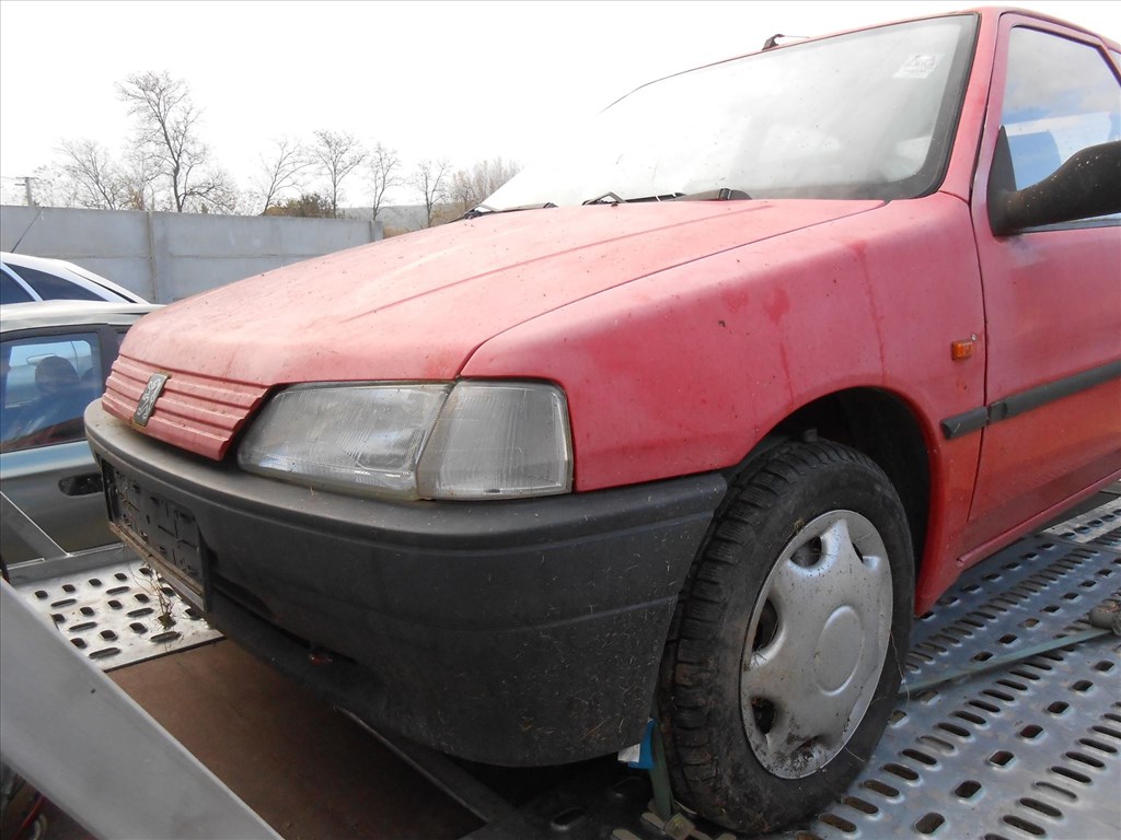 Peugeot 106 I (1A_1C) 1.1 jobb első féktárcsa 4. kép
