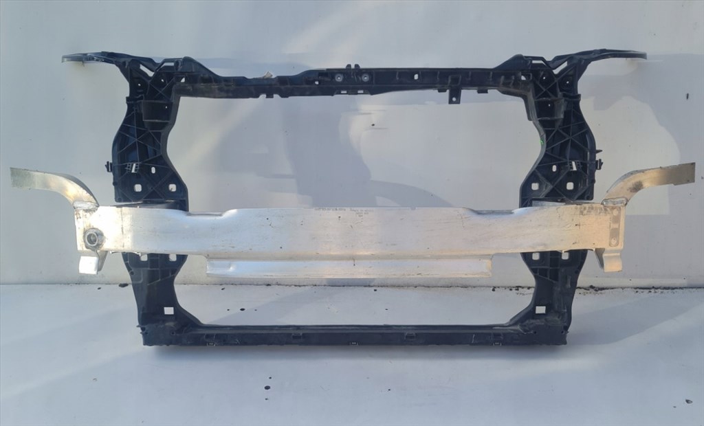Audi Q5 (8R), Audi Q5 (80A) Homlokfal 3. kép