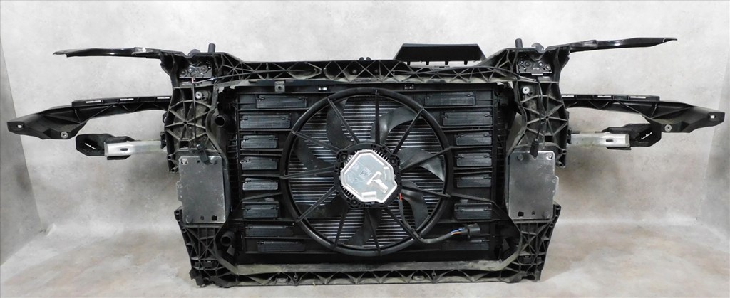 Audi Q5 (8R), Audi Q5 (80A) Homlokfal 2. kép