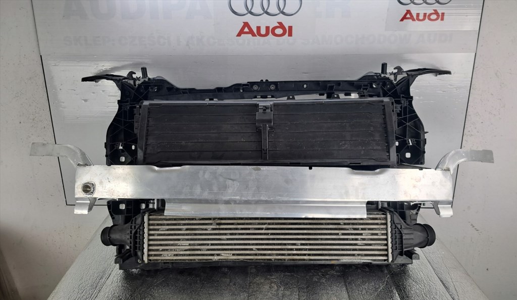Audi Q5 (8R), Audi Q5 (80A) Homlokfal 5. kép