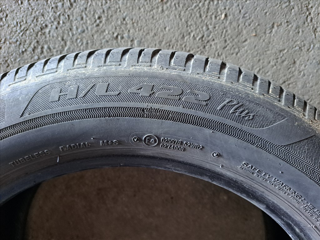 2db 235/55 R18 Bridgeston Ecopia H/L 422 Plus Négyévszakos gumi eladó!!!  ára 15000Ft/db 5. kép