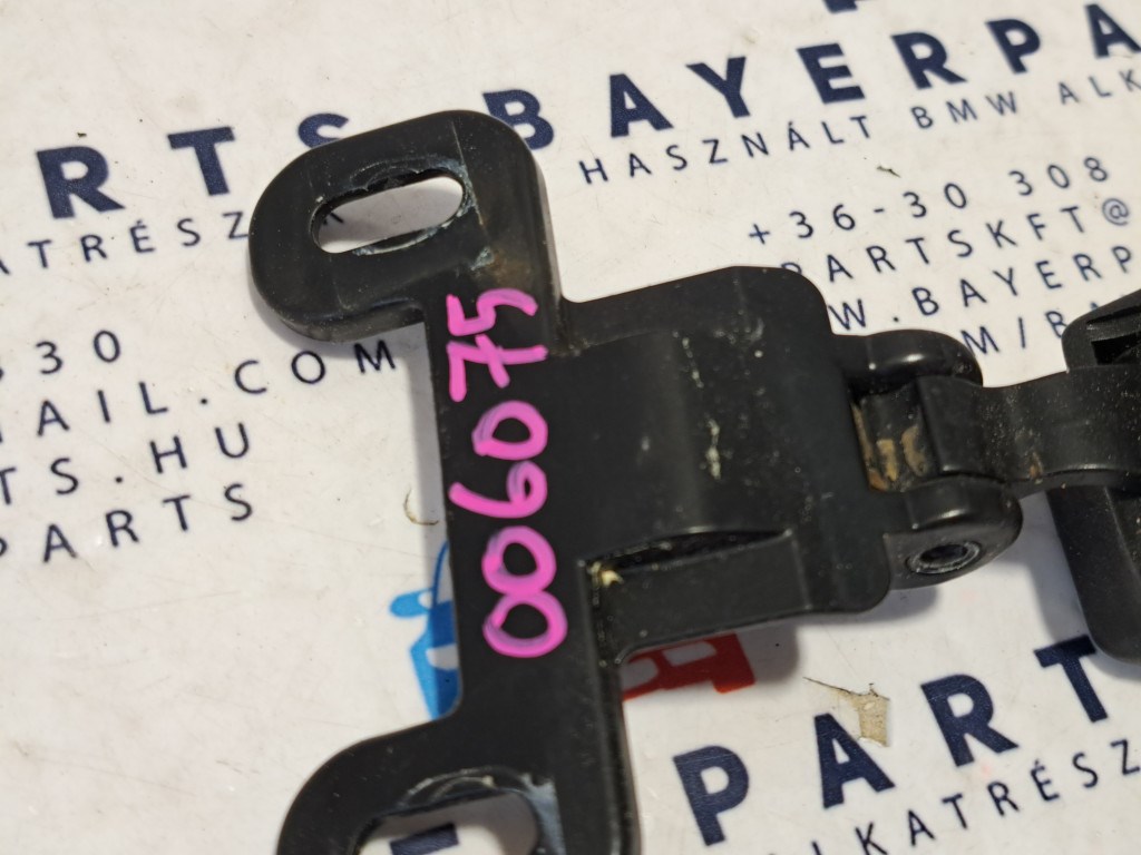 BMW E36 compact bal pillangó ablak üveg rögzítõ fül csat 4. kép