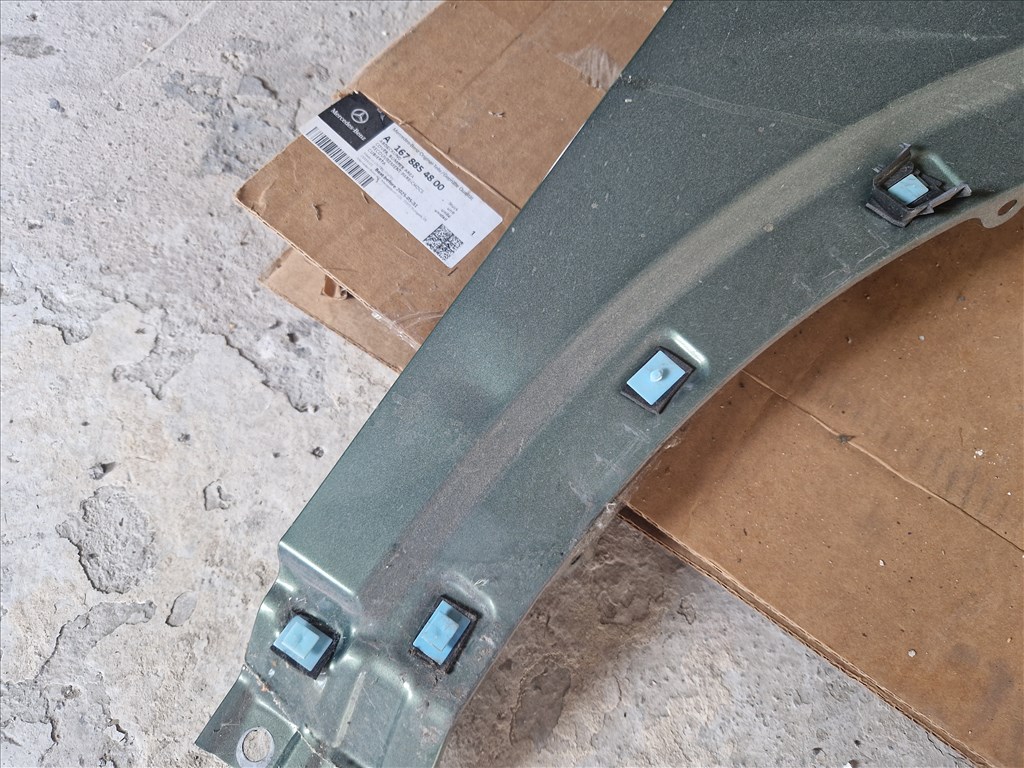 Kia Sorento jobb első sárvédő  2. kép