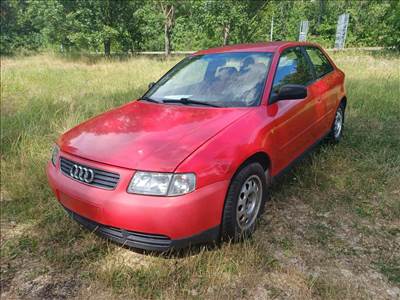 Audi A3 AKK motorkódú motor és  bontott alkatrészek