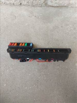 BMW 5-ös sorozat E60/E61 Biztosítéktábla 3102 6957330