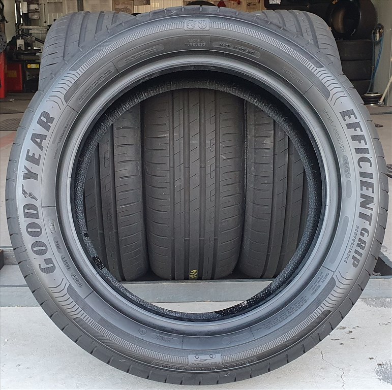 Új/demó GoodYear EfficientGrip 205/55 R17 nyári gumi 4db 2024.  /G336. 1. kép