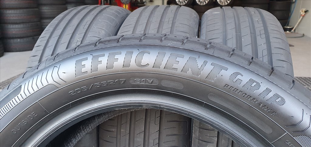 Új/demó GoodYear EfficientGrip 205/55 R17 nyári gumi 4db 2024.  /G336. 2. kép