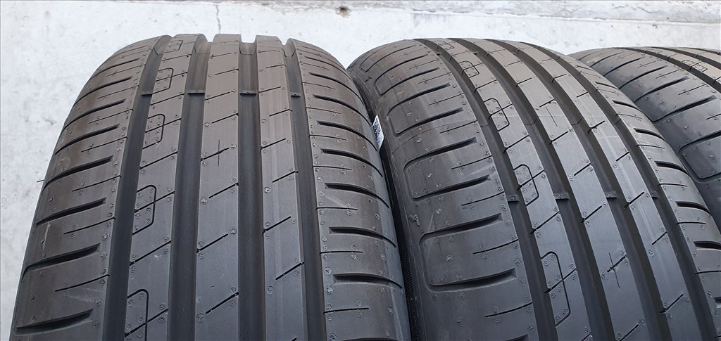 Új/demó GoodYear EfficientGrip 205/55 R17 nyári gumi 4db 2024.  /G336. 5. kép