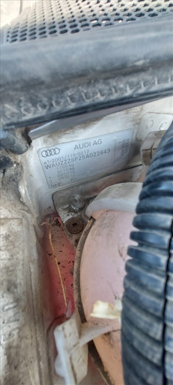 Audi A3 (8P) (8P) bontott alkatrészei 10. kép