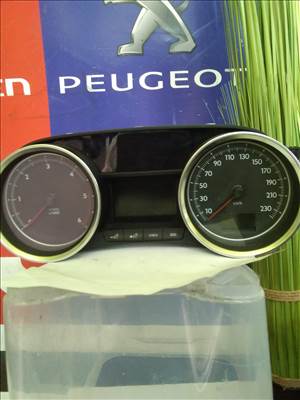 Peugeot 508 I Óracsoport  9800420680