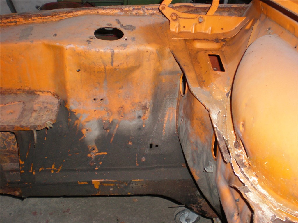 Ford Escort Mk2 karosszéria 15. kép
