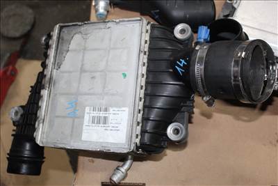 Jaguar XF 2015 2.0TD intercooler hűtő (14) gx736k775ac