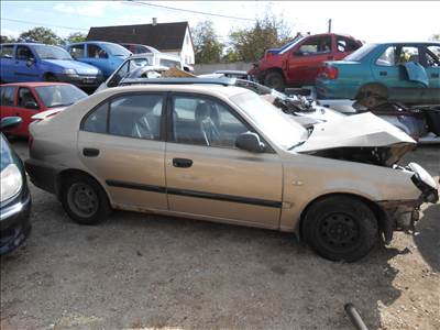 Hyundai ACCENT II LÉPCSŐS HÁTÚ (LC) 1.3 bal első ablakemelő szerkezet (elektromos)