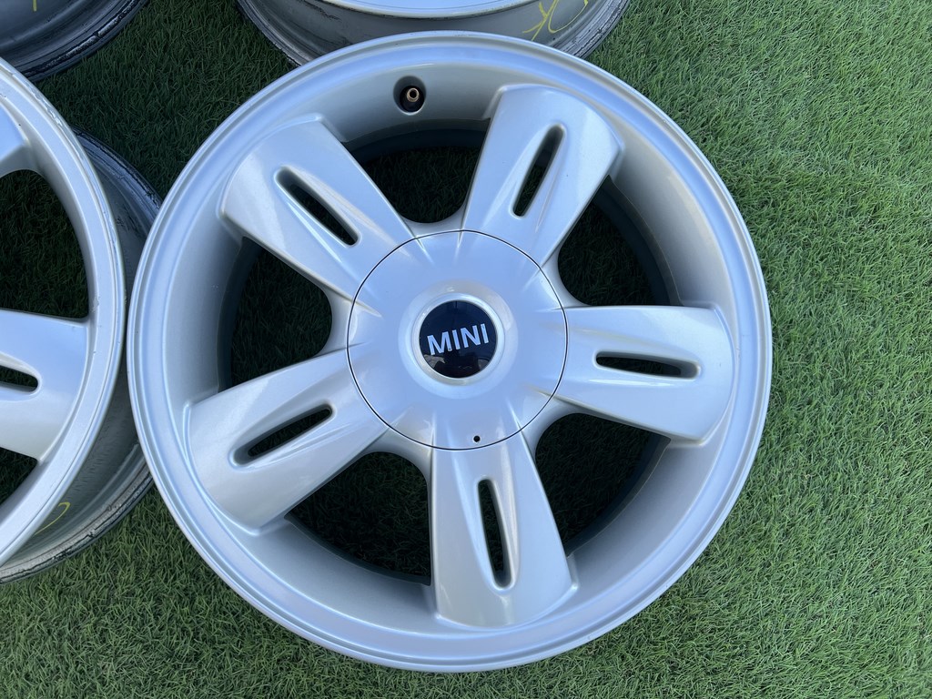 4x100 15" Mini gyári alufelni 5,5Jx15h2 ET45 3. kép