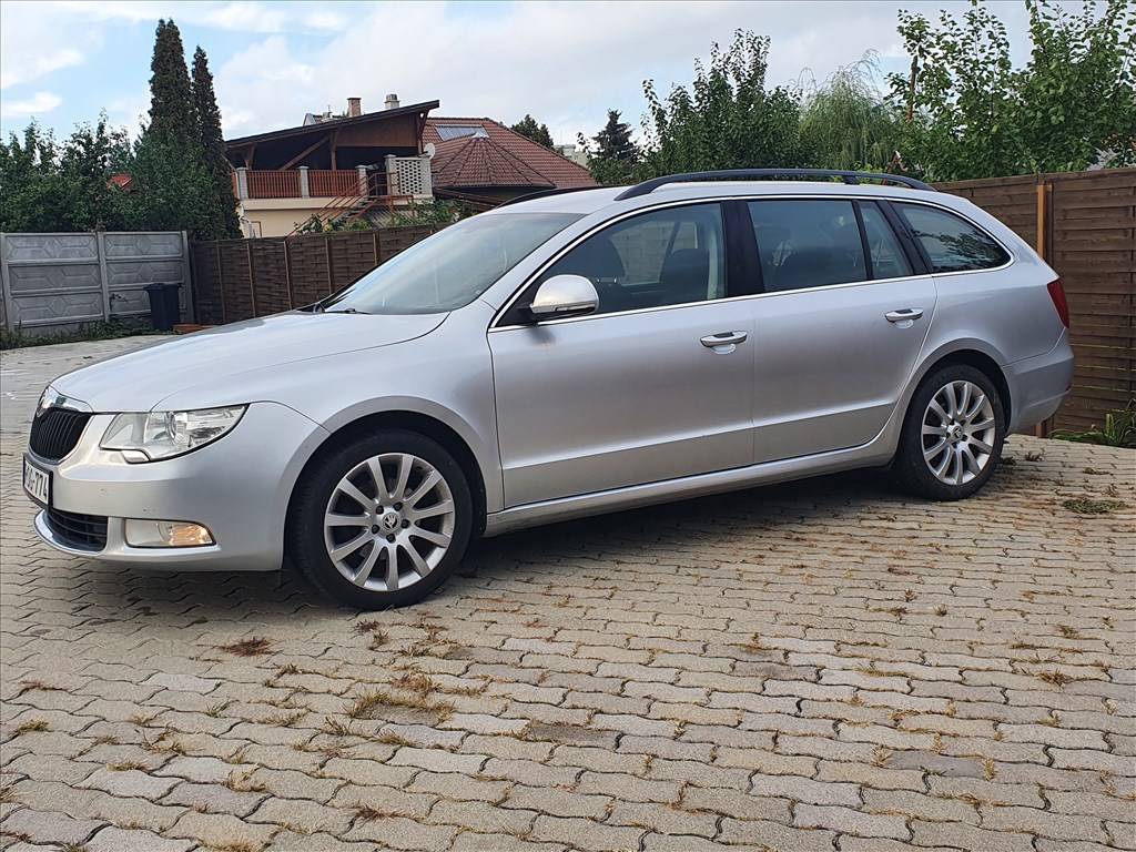 Eladó Skoda Superb II 4. kép