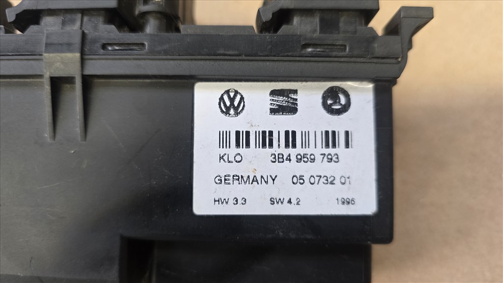 Volkswagen Passat B5 bal első ablakemelő modul 3b4959793 3. kép