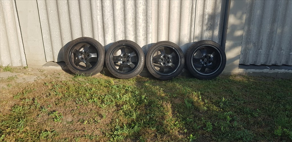  5x112 lyukosztású 17" használt OZ alufelni, rajta 225/45 használt Triangle nyári gumi gumi  1. kép