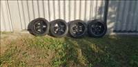 5x112 lyukosztású 17" használt OZ alufelni, rajta 225/45 használt Triangle nyári gumi gumi