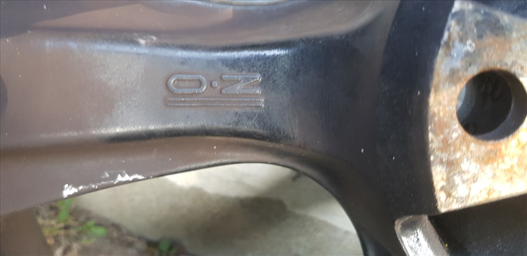  5x112 lyukosztású 17" használt OZ alufelni, rajta 225/45 használt Triangle nyári gumi gumi  6. kép