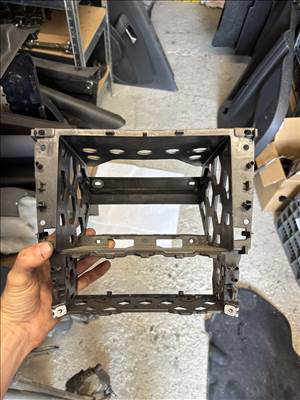 Volkswagen Polo V rádió beépítő keret 6r0858005d