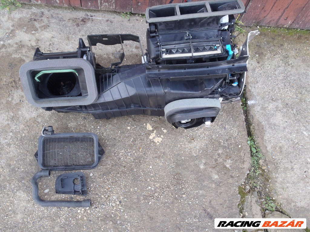 Volkswagen Golf V Variant 1.9 TDI klíma alkatrész  1. kép