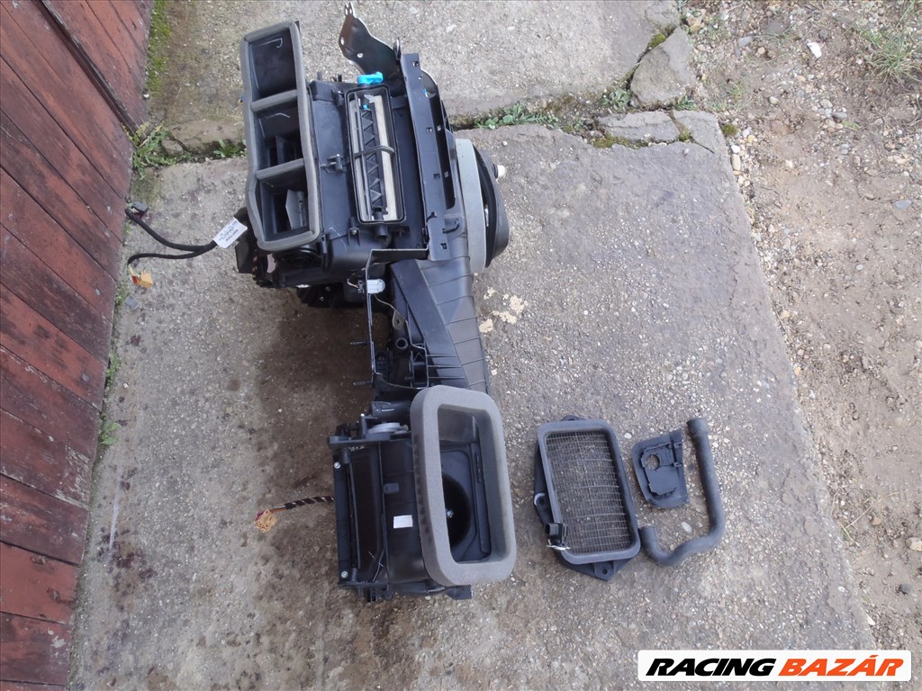 Volkswagen Golf V Variant 1.9 TDI klíma alkatrész  2. kép