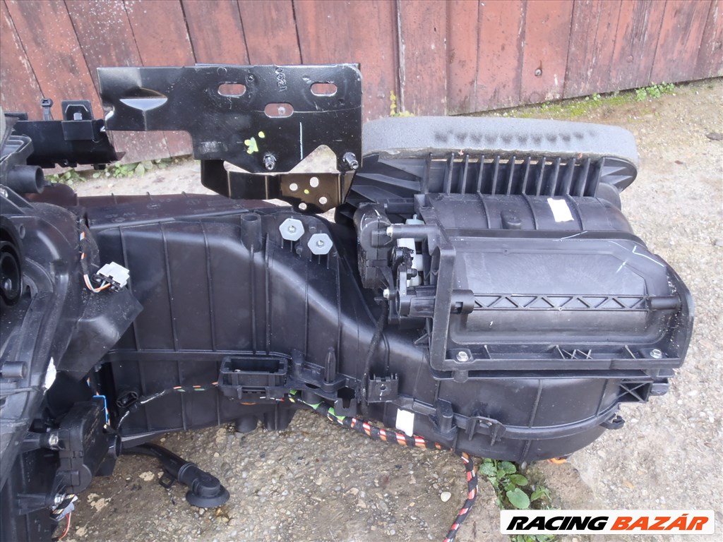 Volkswagen Golf V Variant 1.9 TDI klíma alkatrész  13. kép