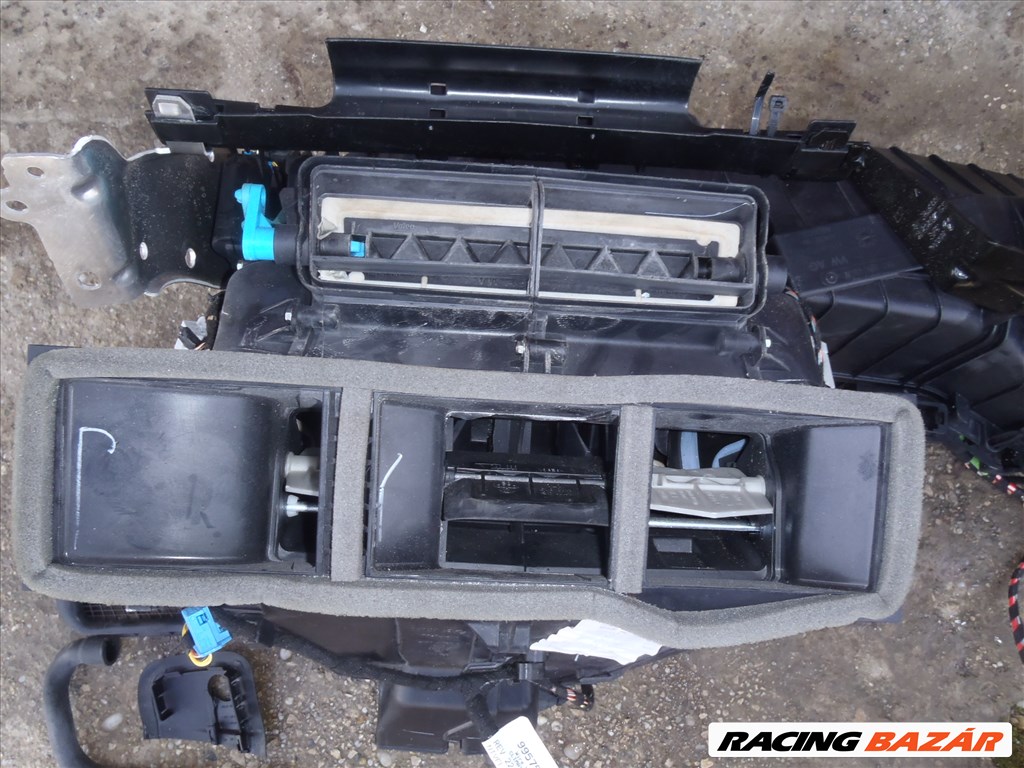 Volkswagen Golf V Variant 1.9 TDI klíma alkatrész  16. kép