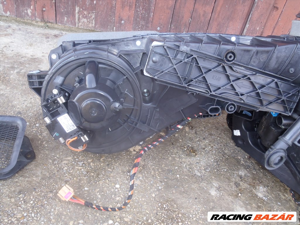 Volkswagen Golf V Variant 1.9 TDI klíma alkatrész  23. kép