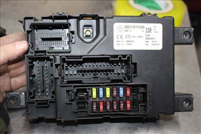Fiat Idea 2005-2008 biztosíték tábla  517817590