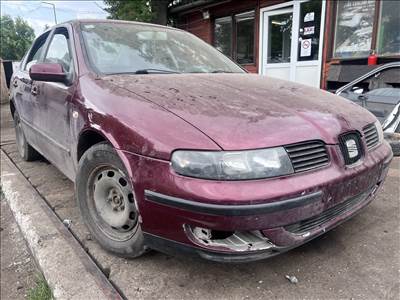 Seat Toledo II 1.6i bontott alkatrészei