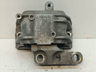 VW PASSAT B6 Motor Tartó Bak Jobb