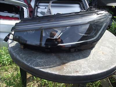 Volkswagen Passat B9 bal első LED fényszóró 2023- 3j1941035