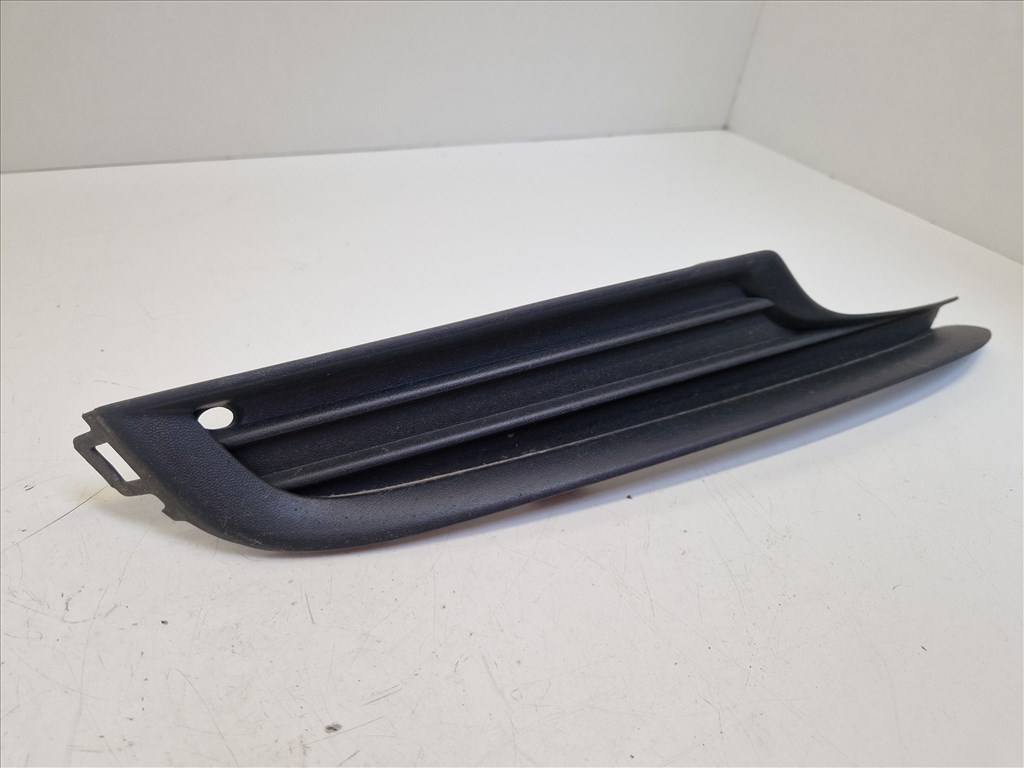 Volkswagen Golf VII első lökhárító jobb díszrács 5G0 853 666 (19211) 2. kép