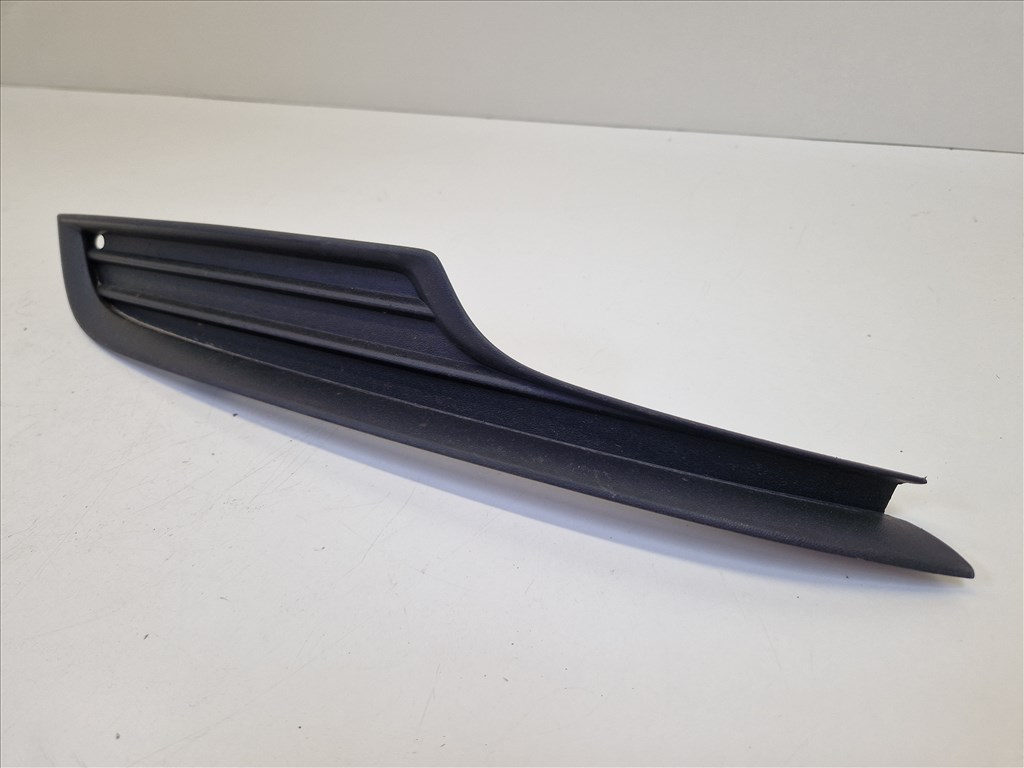 Volkswagen Golf VII első lökhárító jobb díszrács 5G0 853 666 (19211) 3. kép