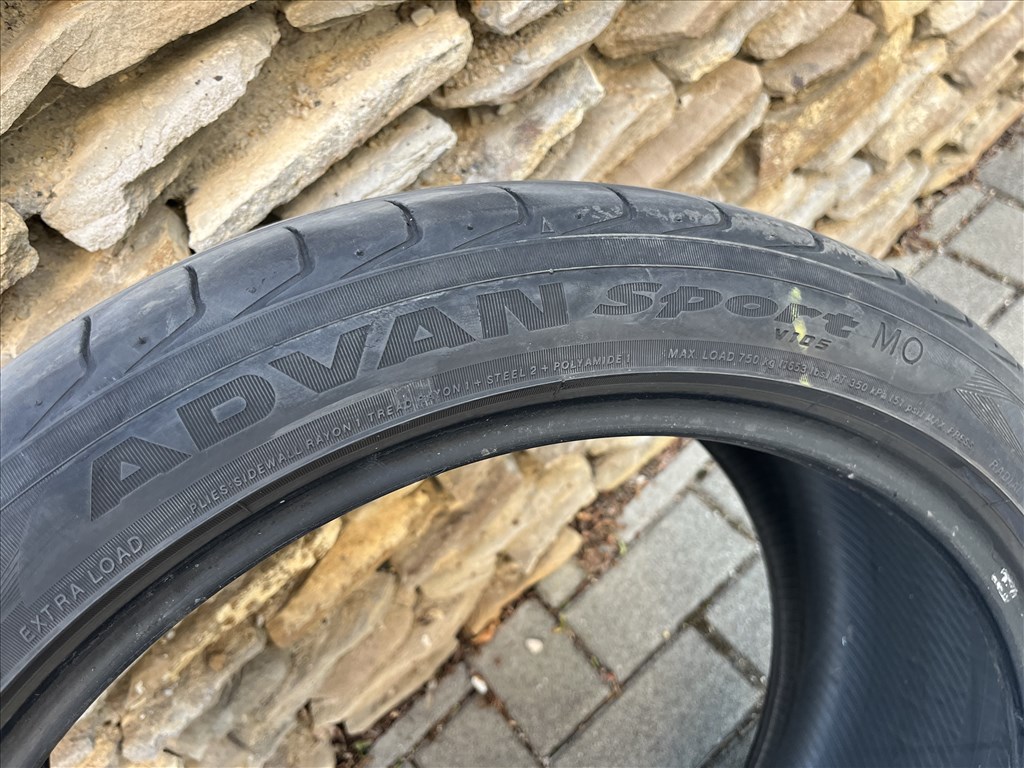  245/4019" használt Yokohama nyári gumi gumi 2. kép